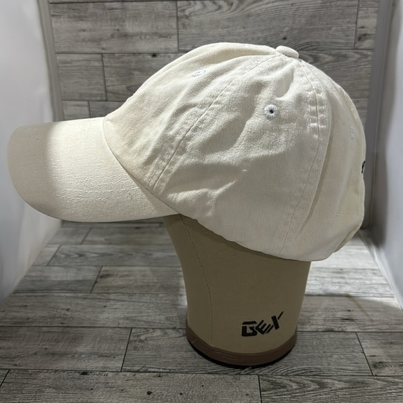 Vineyard vines cream distressed baseball cap hat - Picture 3 of 7